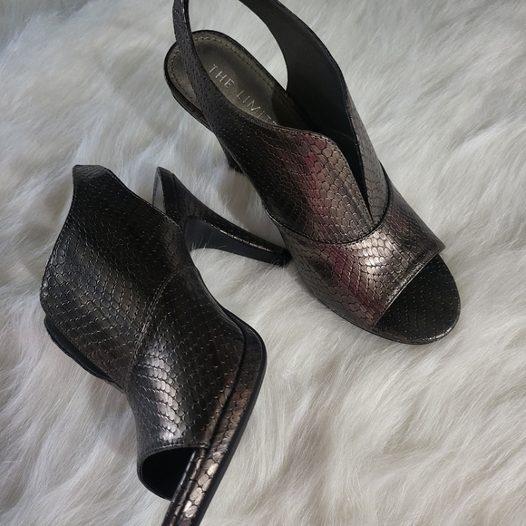 The Limited shoes. New in box. No tags - Picture 4 of 7